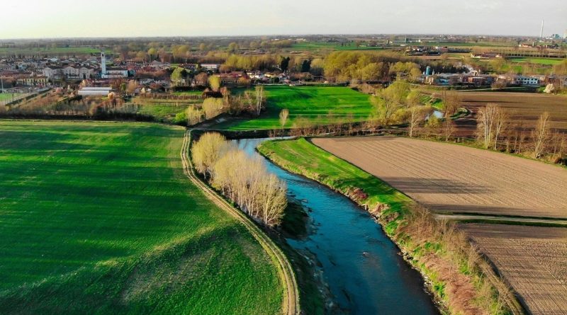 A multi-criteria spatial model for flood hazard susceptibility in the North Lambro River basin, Italy